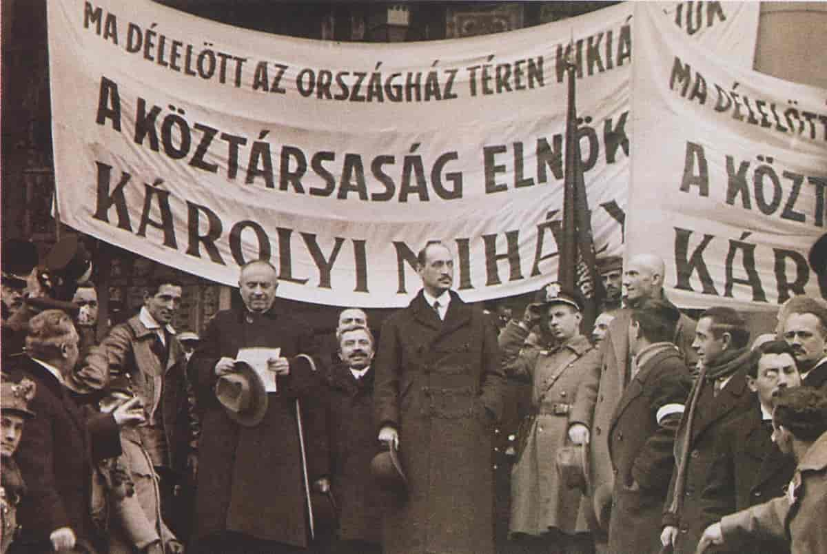 Udråbelse af den ungarske republik i 1918.