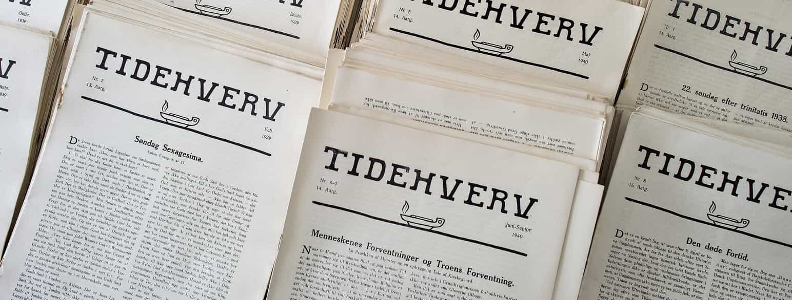 Der sælges gamle numre af Tidehverv fra perioden 1938-1940 på bevægelsens sommermøde på Rønshoved Højskole i 2015.