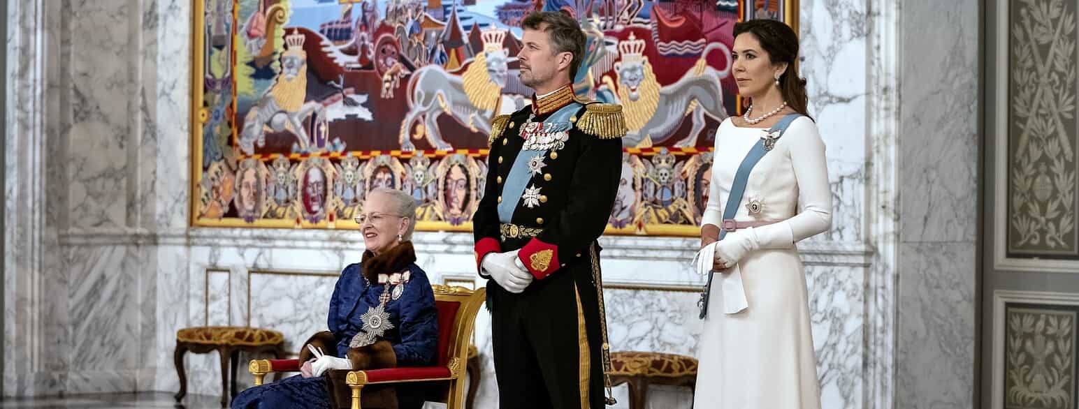 Dronning Margrethe, kronprins Frederik og kronprinsesse Mary ved nytårskur for det diplomatiske korps på Christiansborg 2. januar 2020