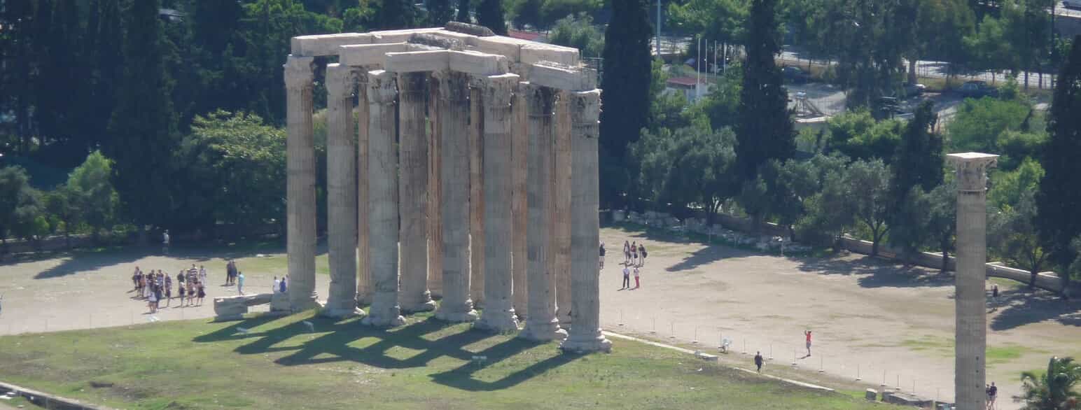 Kolossaltemplet Olympeieion i Athen, som var tilegnet Zeus.