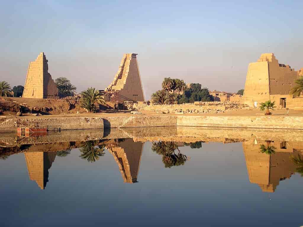 Hellig sø i Karnaktemplet