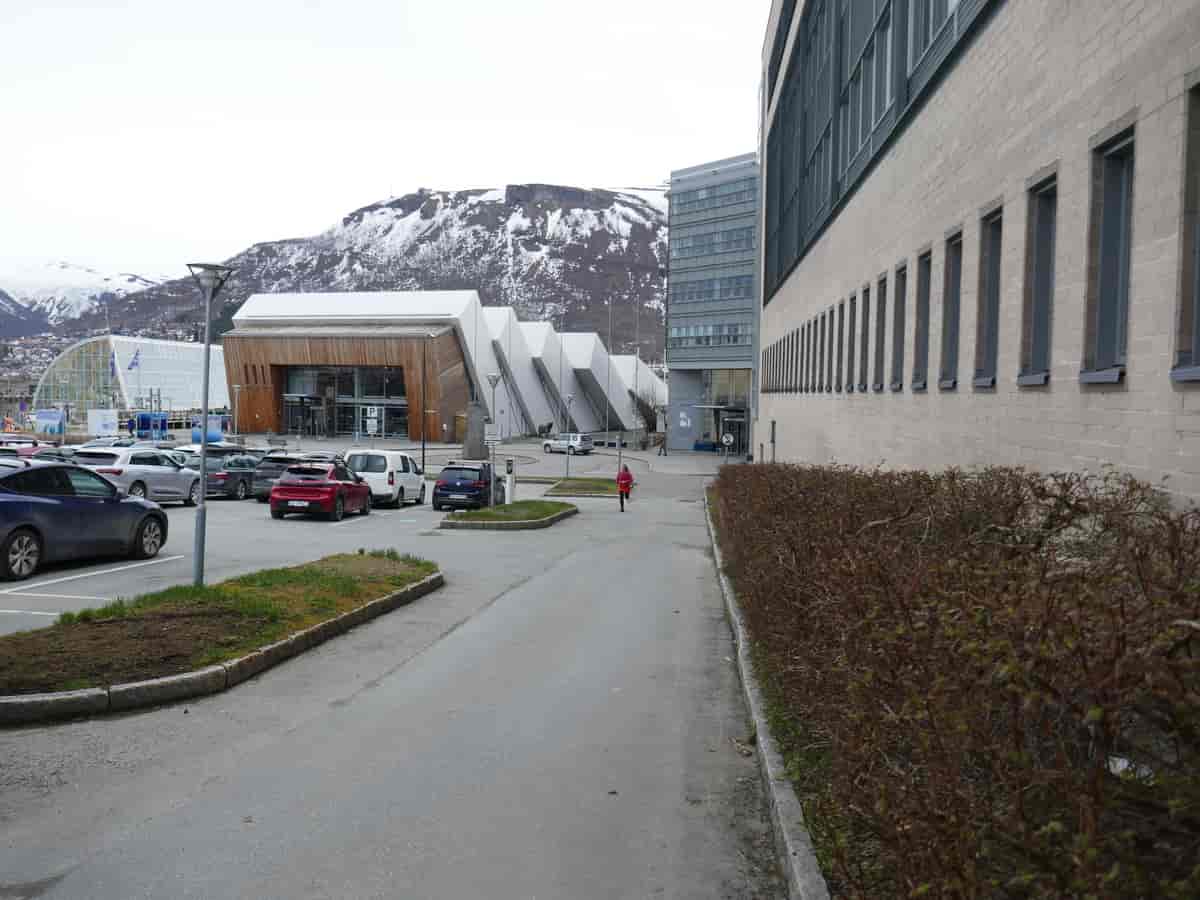 Polaria, arktisk oplevelsescenter samt Framsenteret med Norsk Polarinstitutt i Tromsø.