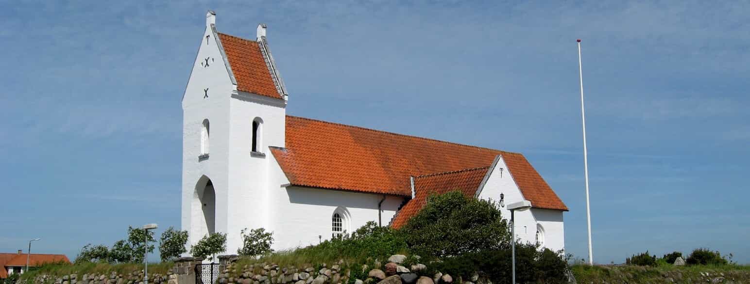 Alstrup Kirke er opført i romansk tid (ca. 1050-1275). I senmiddelalderen fik kirken sit karakteristiske klokketårn