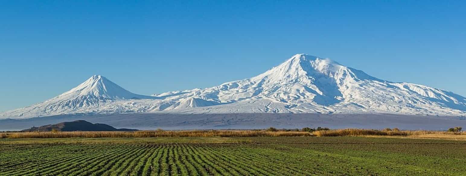 Bjerget Ararat, som er en udslukt vulkan med to toppe