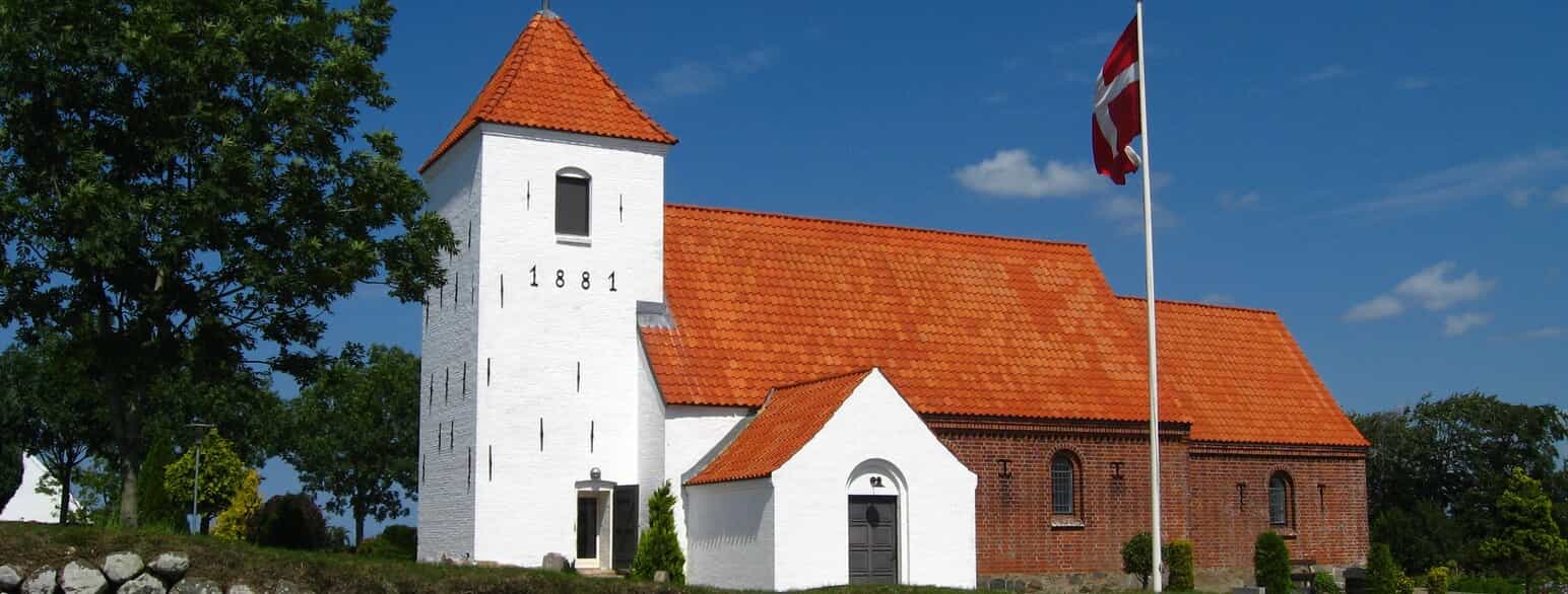 Øster Svenstrup Kirke er en middealderkirke, som er bygget af munkesten