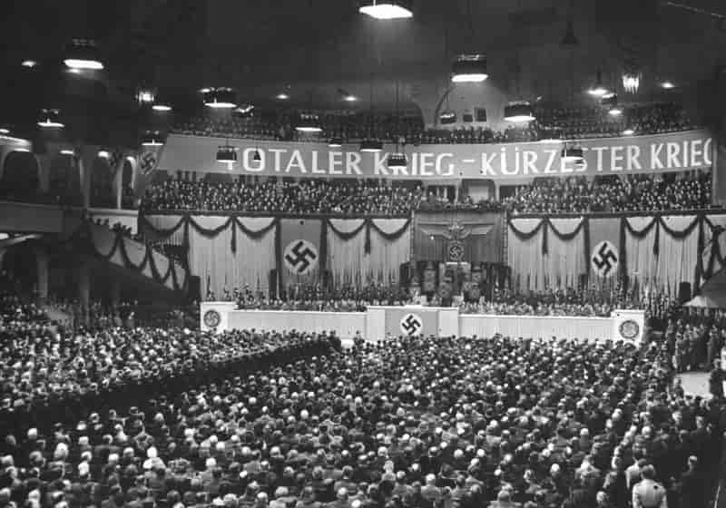 Goebbels taler i Berlin den 18. februar 1943