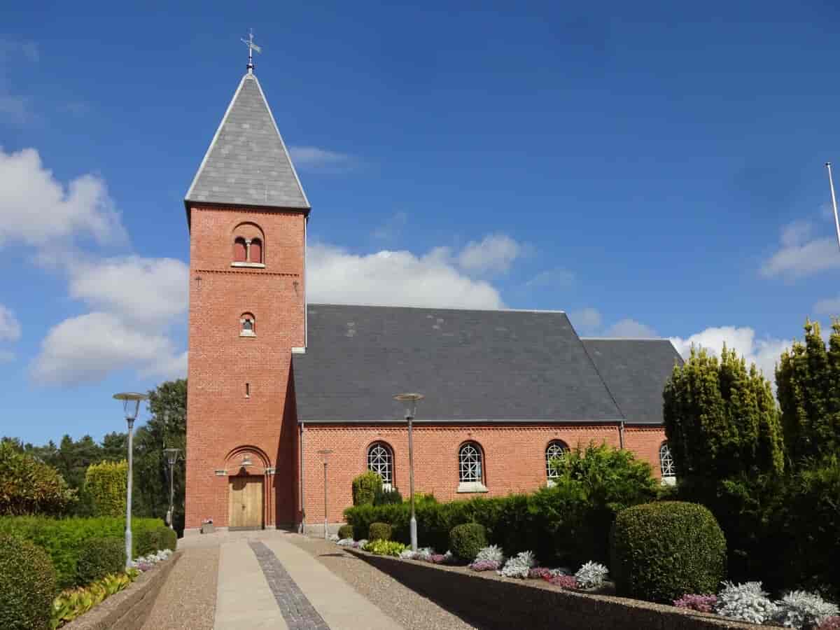 Ålbæk Kirke