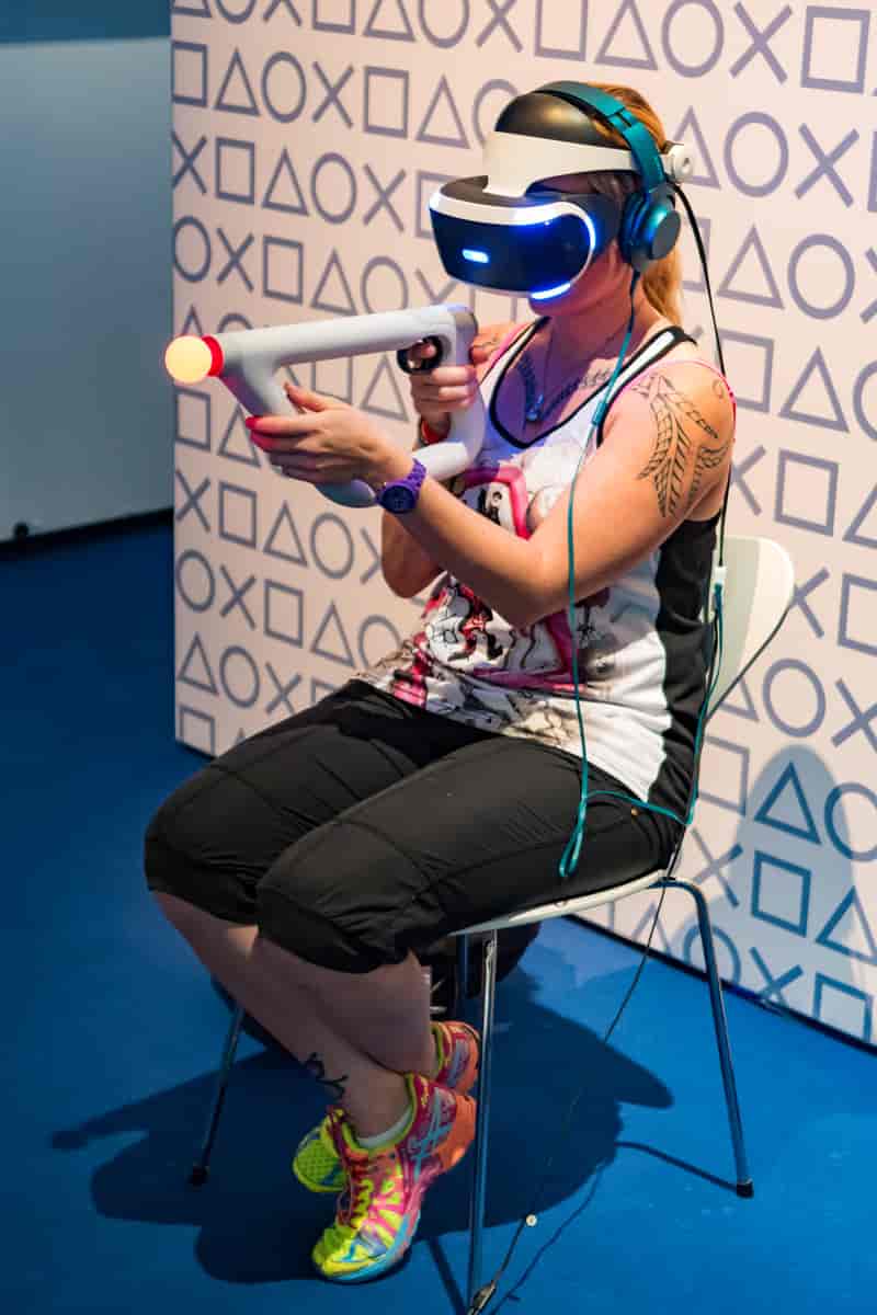VR-briller og controller