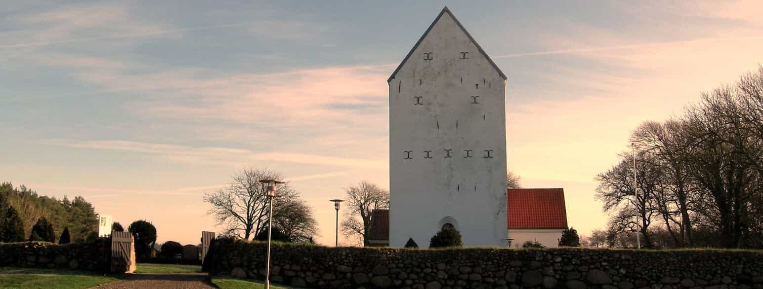 Skallerup Kirke set fra vest