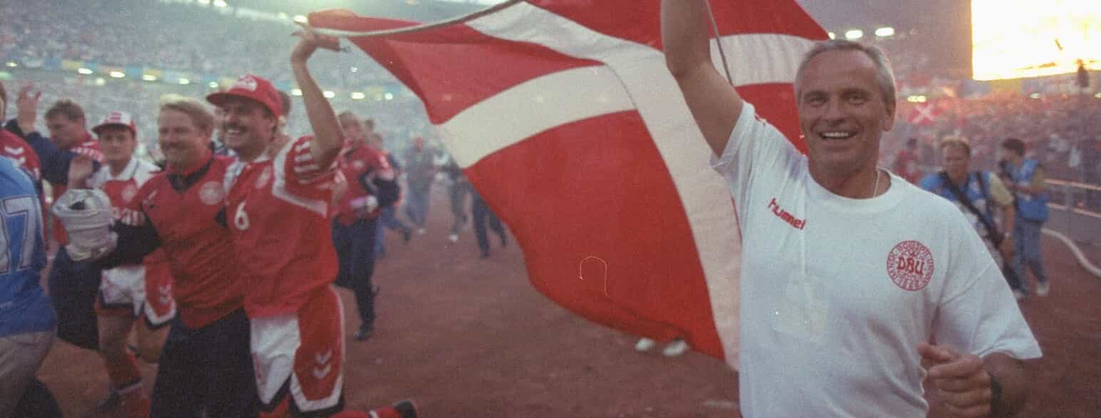 Richard Møller Nielsen fejrer EM-sejren i 1992