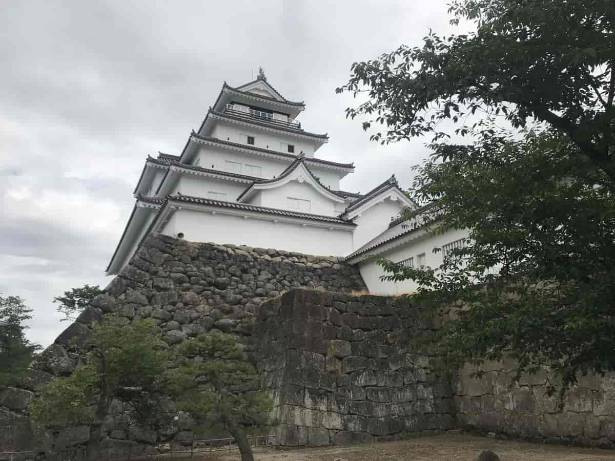 Aizu-wakamatsu. Byens borg, som stammer fra sent i 1500-tallet