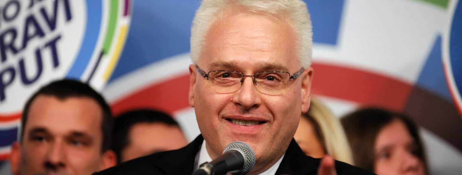 Ivo Josipović taler i Zagreb til sine støtter efter den første runde af det kroatiske præsidentvalg i 2014