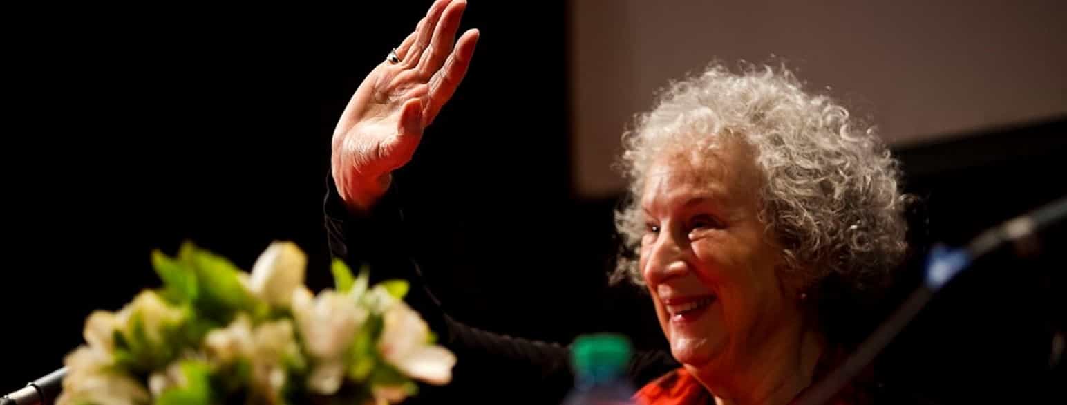 Forfatteren Margaret Atwood har modtaget Bookerprisen i både år 2000 og 2019