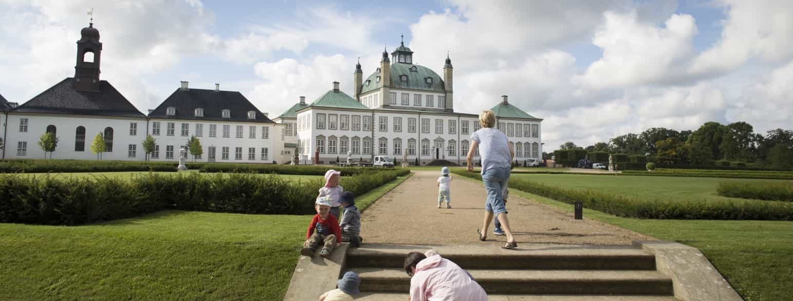 Fredensborg Slot set fra slotshaven