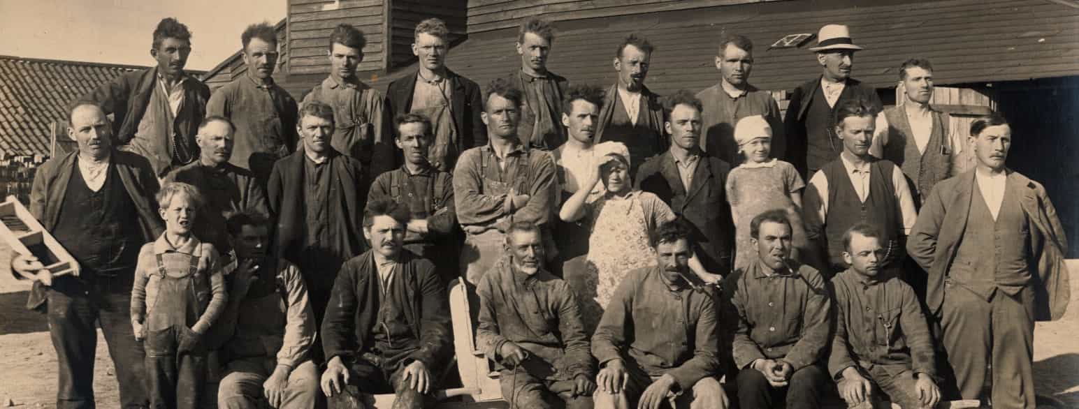 Arbejdere ved teglværket i Gundestrup