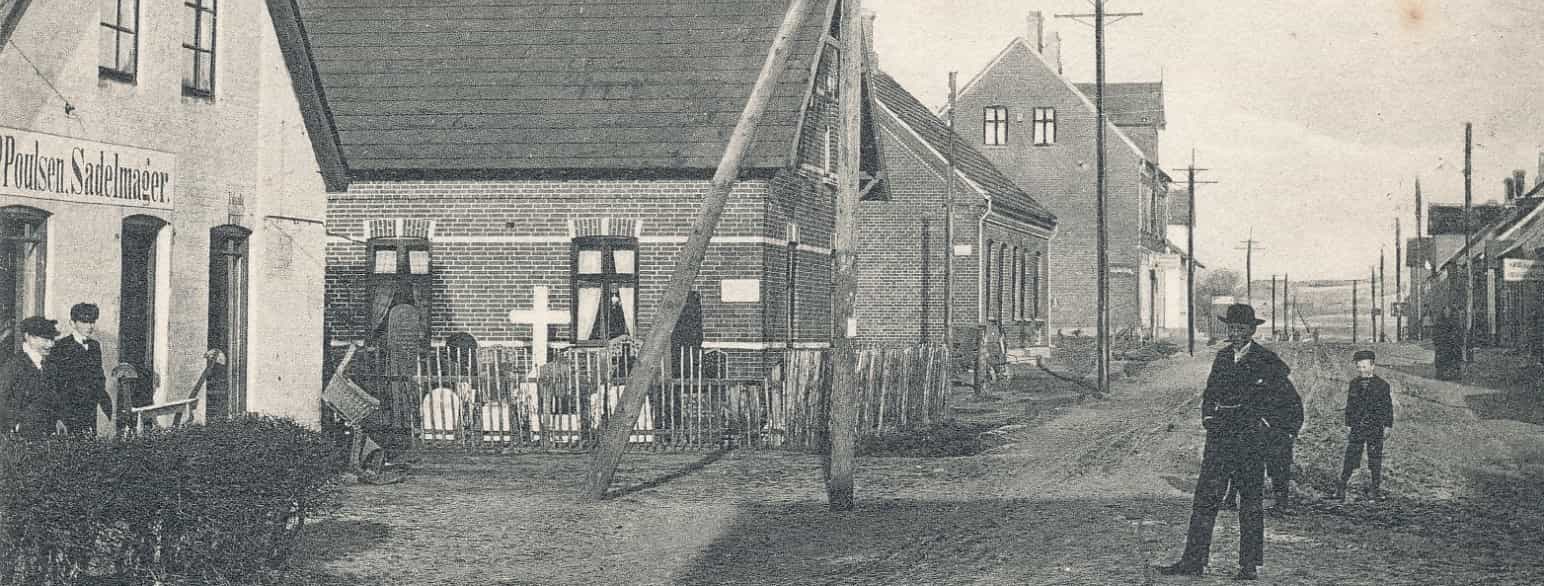 Gadeparti fra Dronninglund. Foto fra før 1912