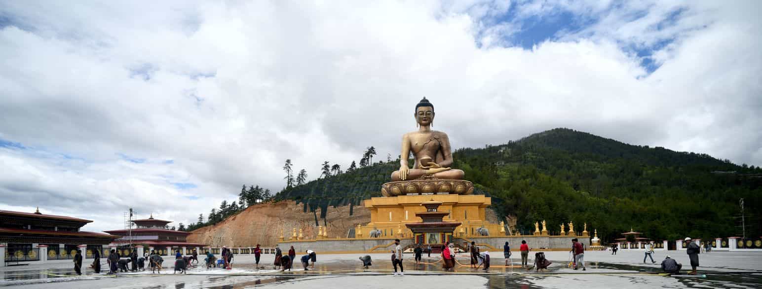Buddha Dordenma-statuen i Bhutan, 2012
