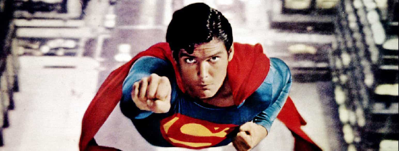 Christopher Reeve spiller "Superman" i den første Superman-film fra 1978.