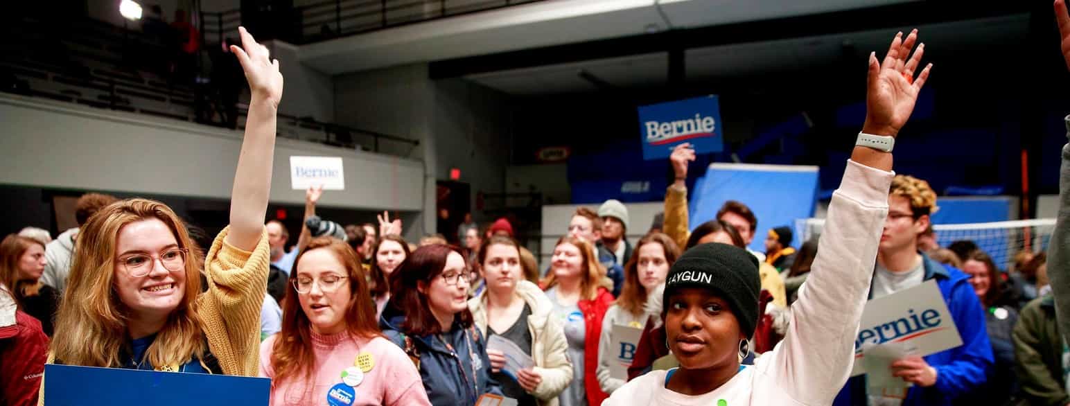 Tilhængere af Bernie Sanders afgiver deres stemme på Knapp Center ved Drake University ved det demokratiske caucus i Iowa, 3. februar 2020