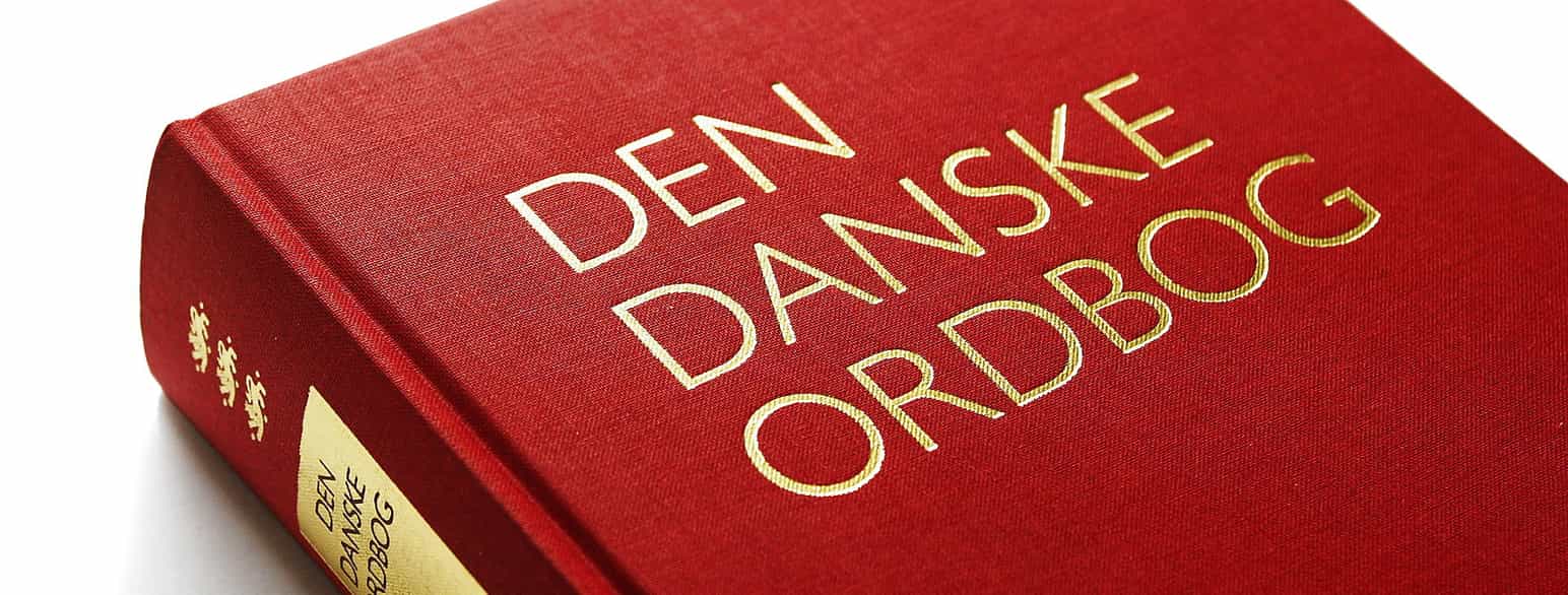 Den Danske Ordbog blev udgivet af Det Danske Sprog- og Litteraturselskab i perioden 2003-5 og er siden blevet udvidet betydeligt online.