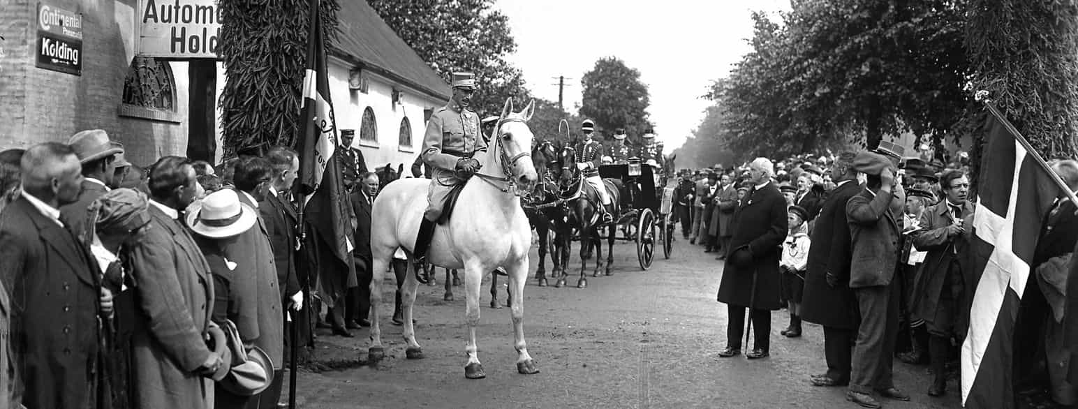 Kong Christian X rider over grænsen 10.7.1920 i forbindelse med genforeningen med Sønderjylland