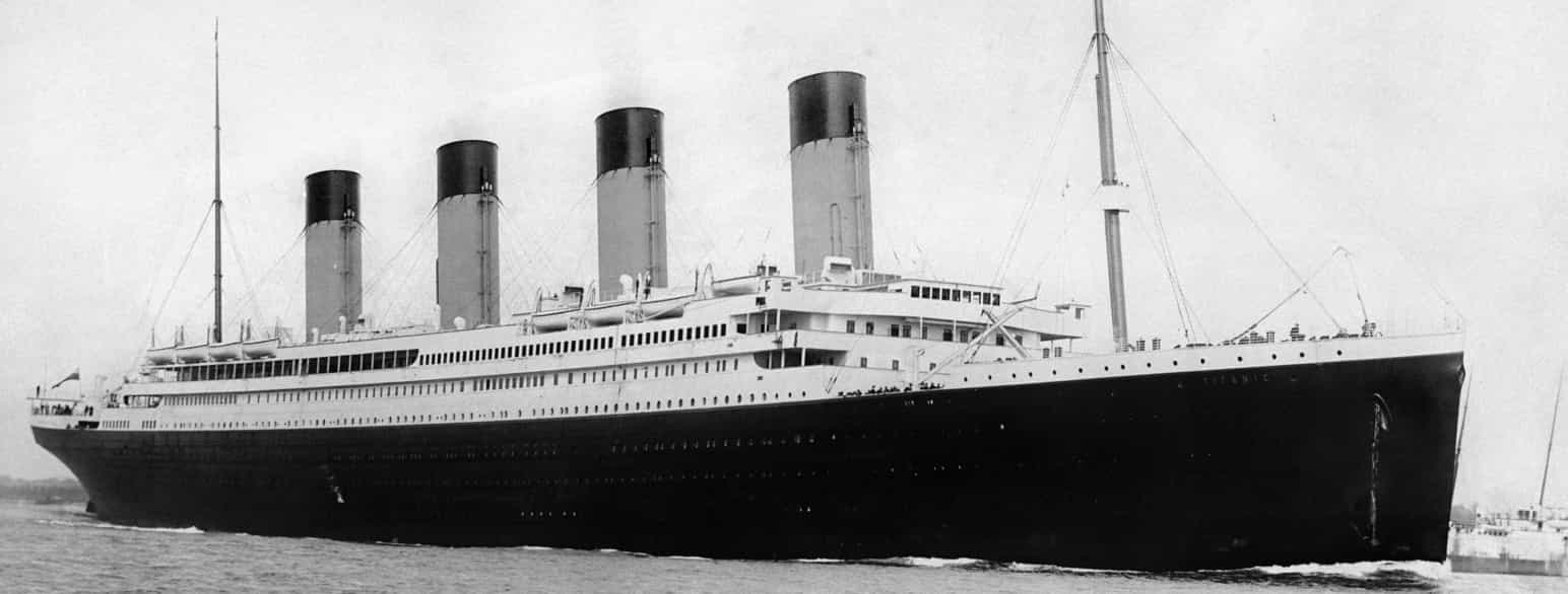 Titanic ved afrejsen fra Southampton den 10. april 1912