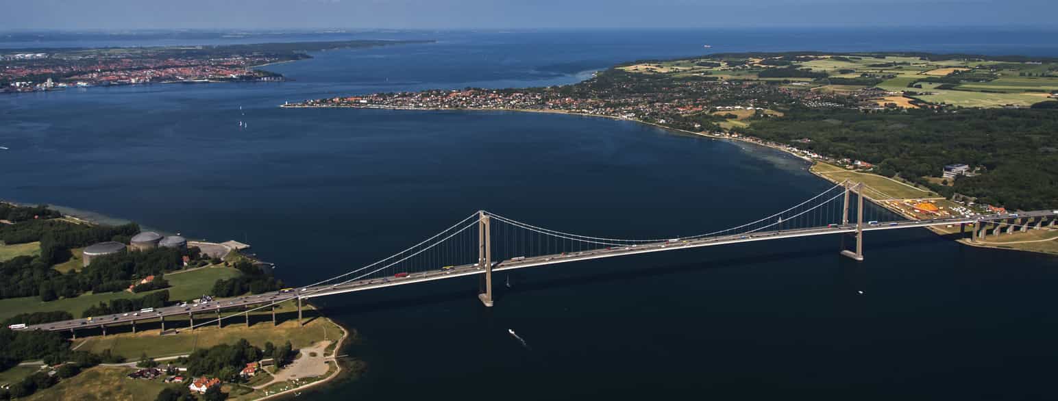 Den nye Lillebæltbro mellem Fyn og Jylland.